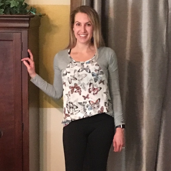 Xhilaration Tops - EUC ‼️BUNDLE WITH ANOTHER ITEM & PAY ONLY $8‼️